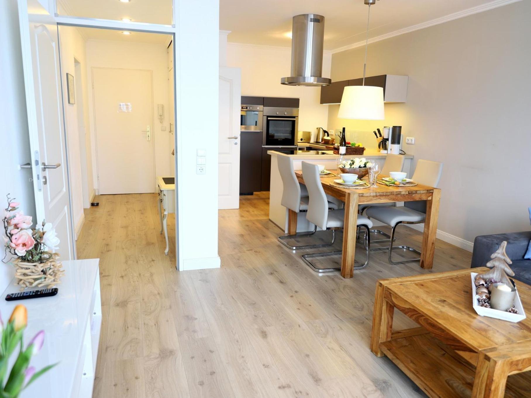 Apartment Im Zentrum Von Gelegene Mit Westbalkon Und Schoenem Ausblick *